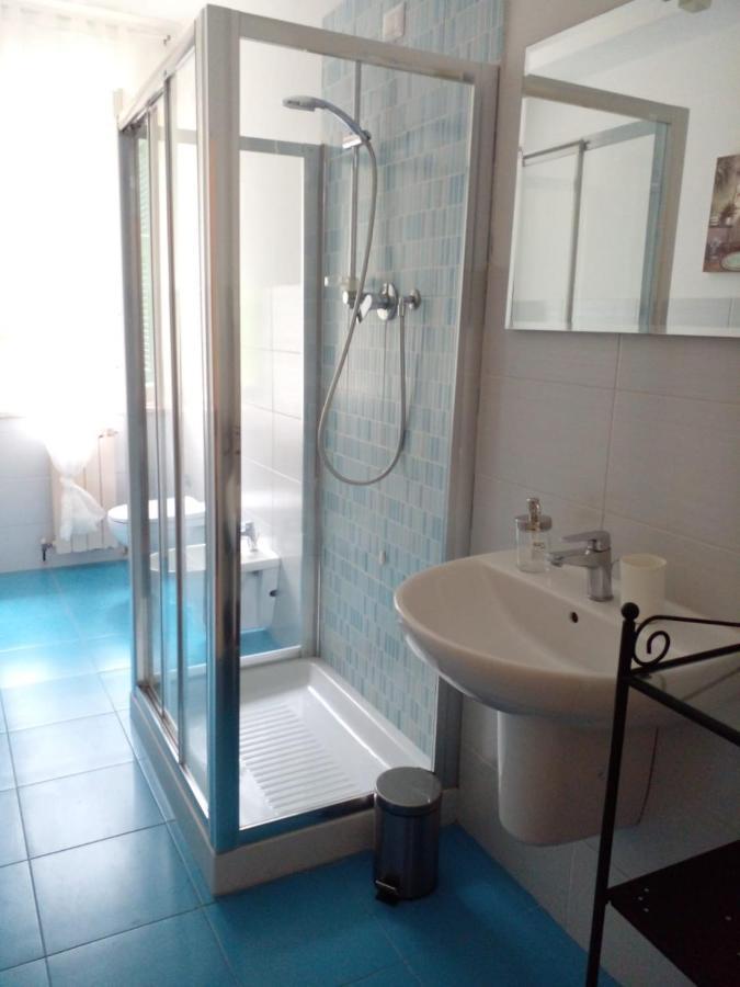 CASA ADRI. Comoda, accessibile, luminosa. Vernazza Esterno foto